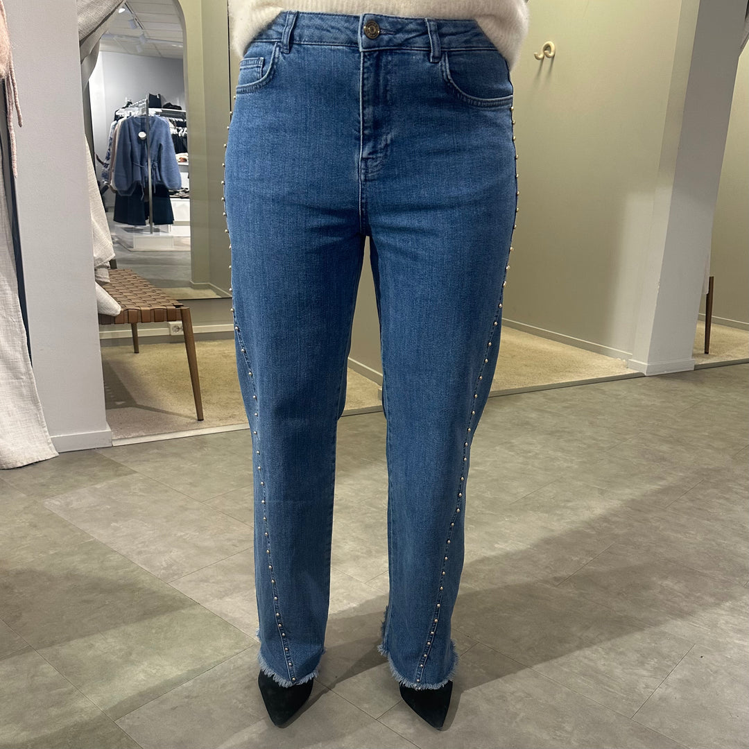 Stud Jeans