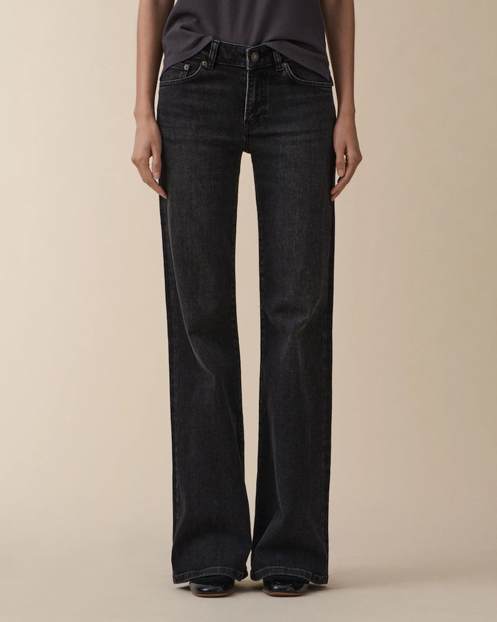 San Babila - washed black
