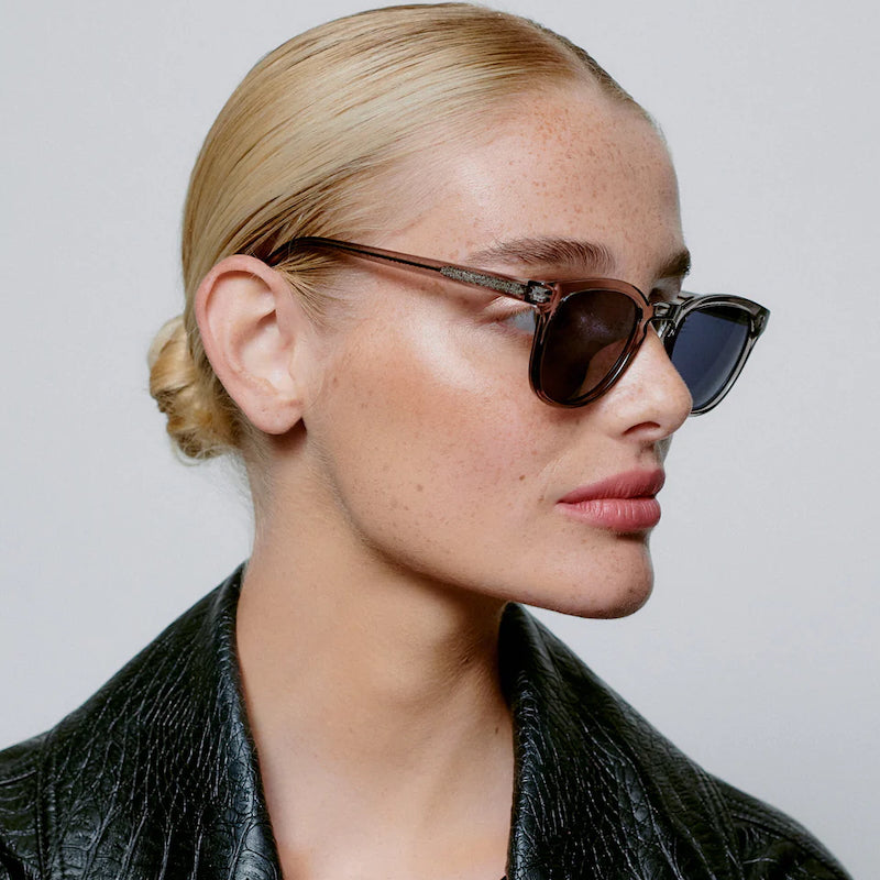 Bate - grey transparent