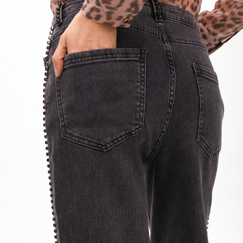 MF stud jeans