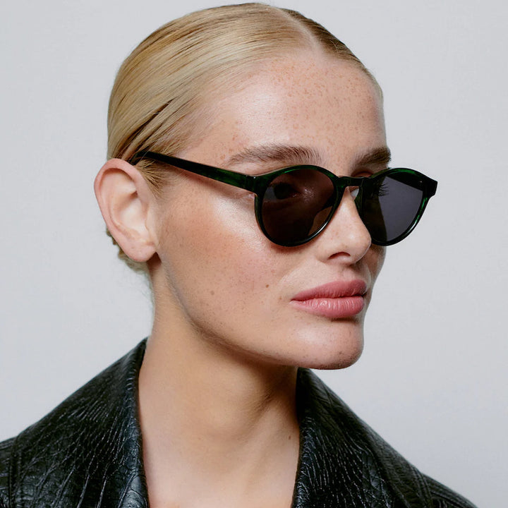 Marvin - green marble transparent