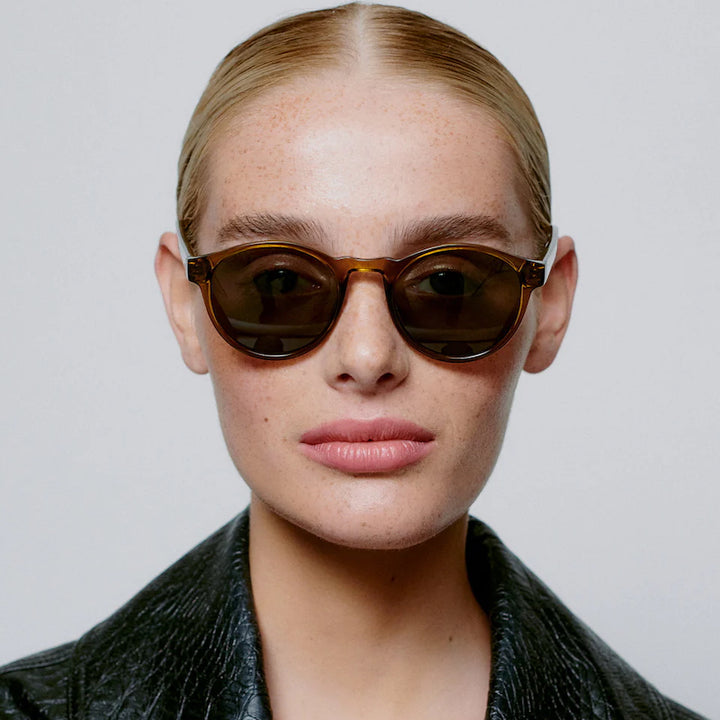 Marvin - smoke transparent