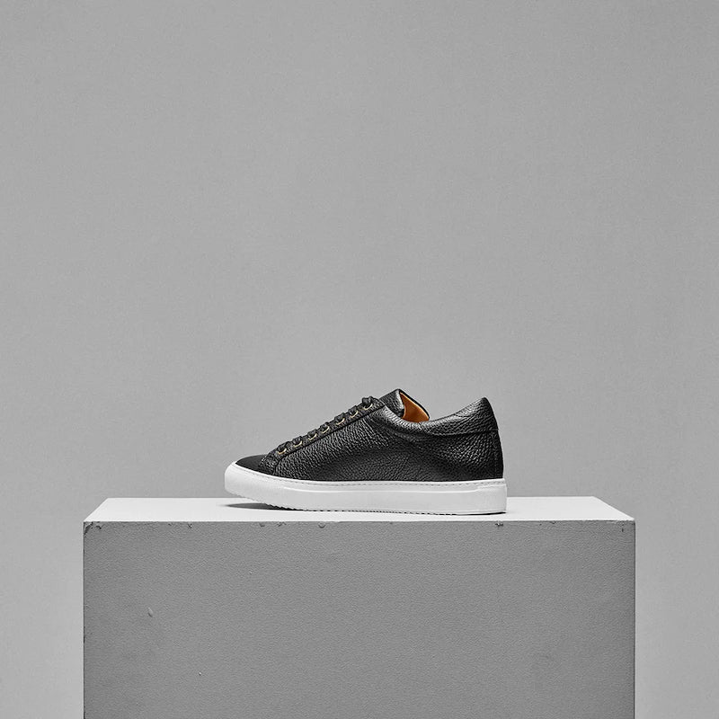 Wingfield - black