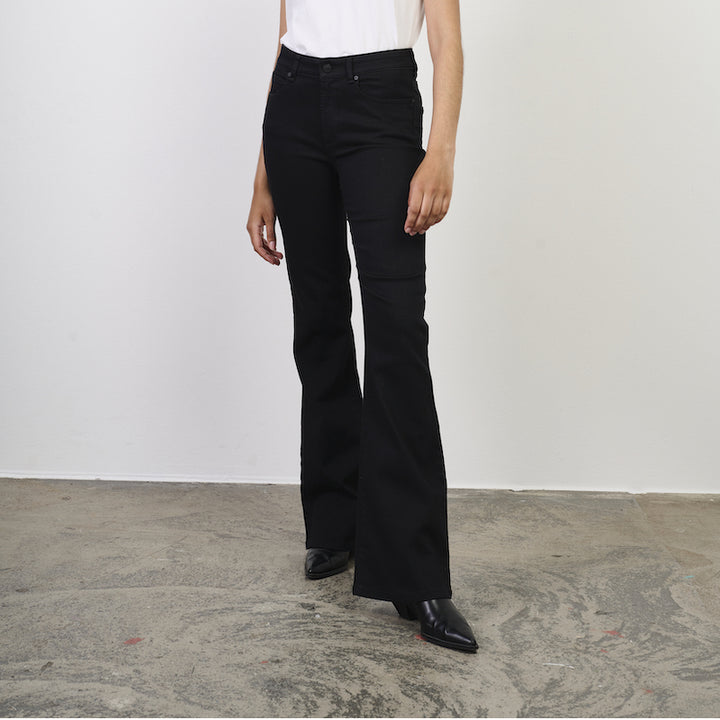 Tara Flare cool excellent black